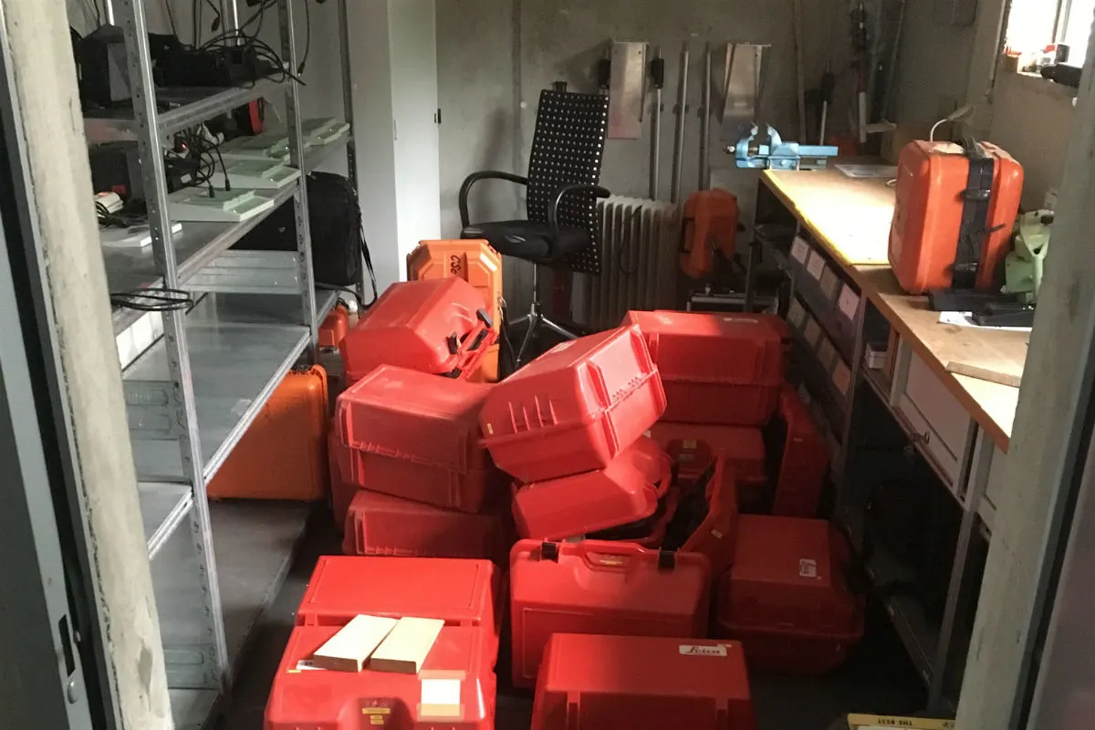 Thusis GR -Diebe stehlen Vermessungsgeräte 