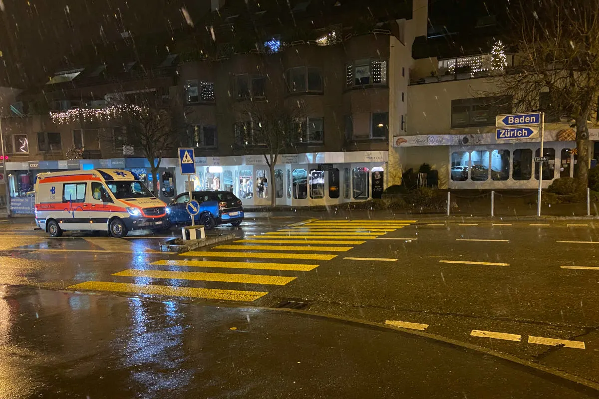 Schrecklicher Unfall in Wettingen AG – Frau auf Fussgängerstreifen von Auto erfasst 