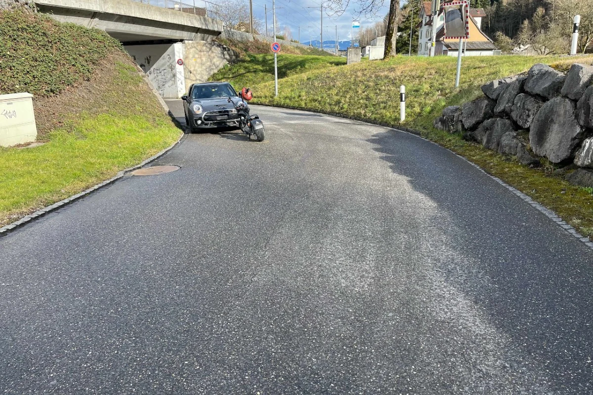  St.Margrethen SG - Alkoholisierter auf E-Roller verursacht Unfall