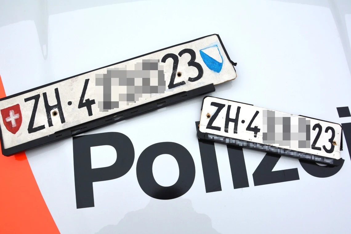 Erwischt in Bonau TG - Frau seit Monaten mit gefälschten Kontrollschildern unterwegs!