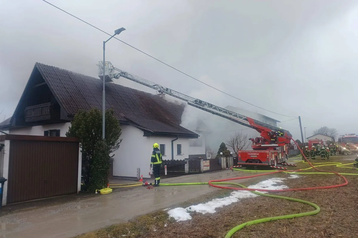Kalsdorf – Eine Tote und ein Schwerverletzter nach Brand von Haus