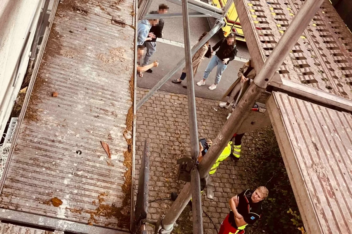 Rapperswil-Jona SG - Bauarbeiter nach Arbeitsunfall schwer verletzt 