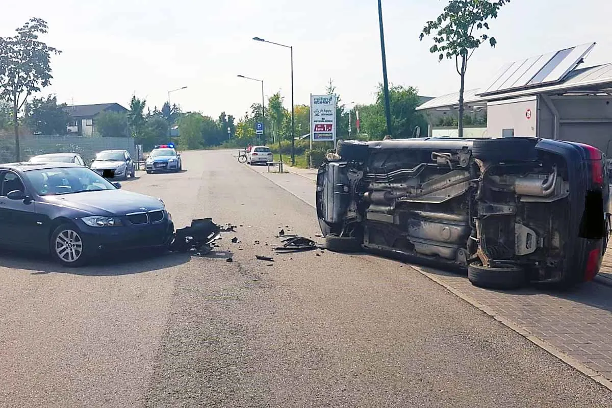Bad Dürkheim - Verkehrsunfall mit zwei Verletzten und hohem Sachschaden