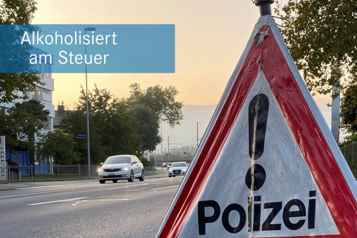 Zug - Polizei erwischt zwei alkoholisierte Männer am Steuer 