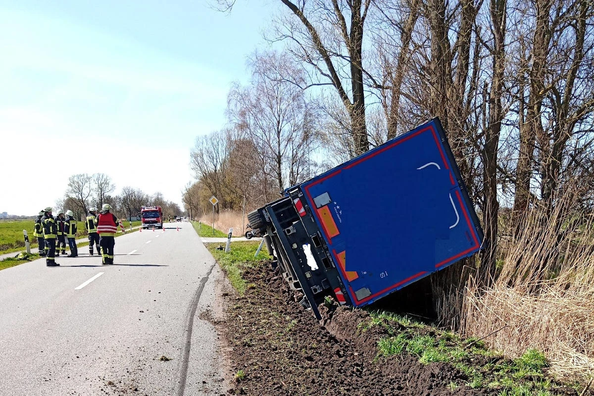 Sandstedt – LKW von der Fahrbahn abgekommen - Fahrer stark alkoholisiert