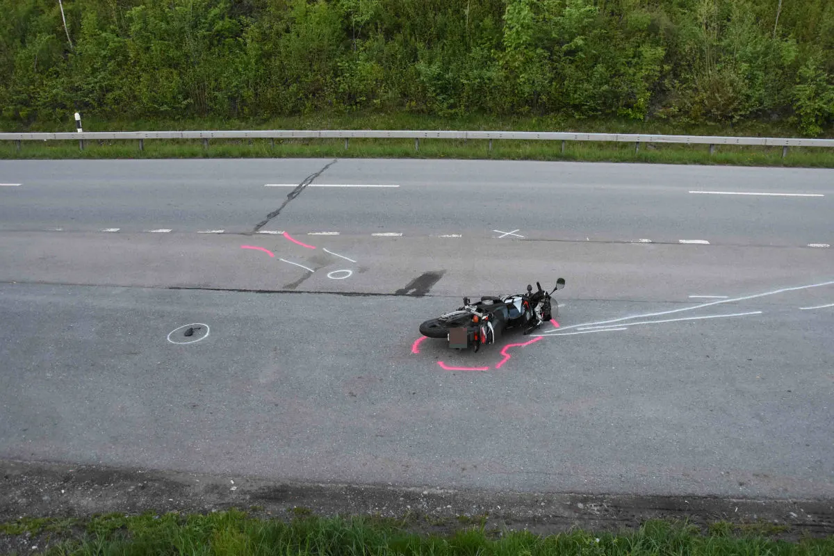 Flums Hochwiese SG - Motorradfahrer bei Selbstunfall verletzt