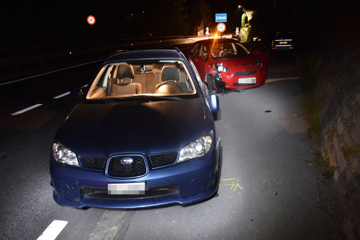 Schluein GR - Autofahrerin bei Kollision verletzt