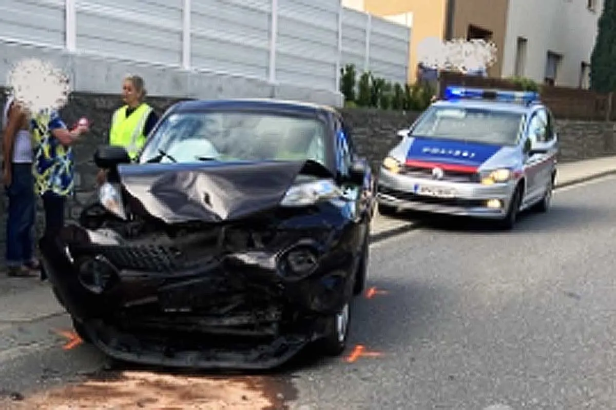 Frontalcrash in Erlauf - 19-Jährige geriert in den Gegenverkehr