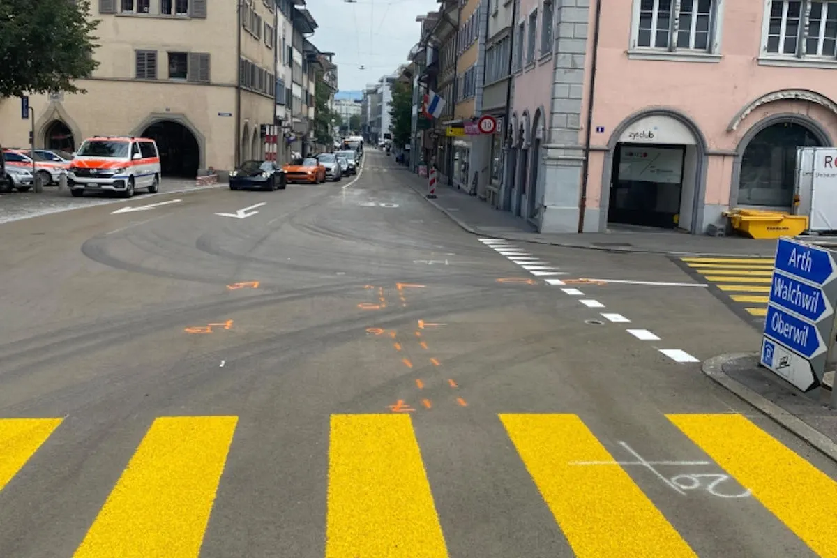 Zug ZG - Fussgängerin angefahren und erheblich verletzt