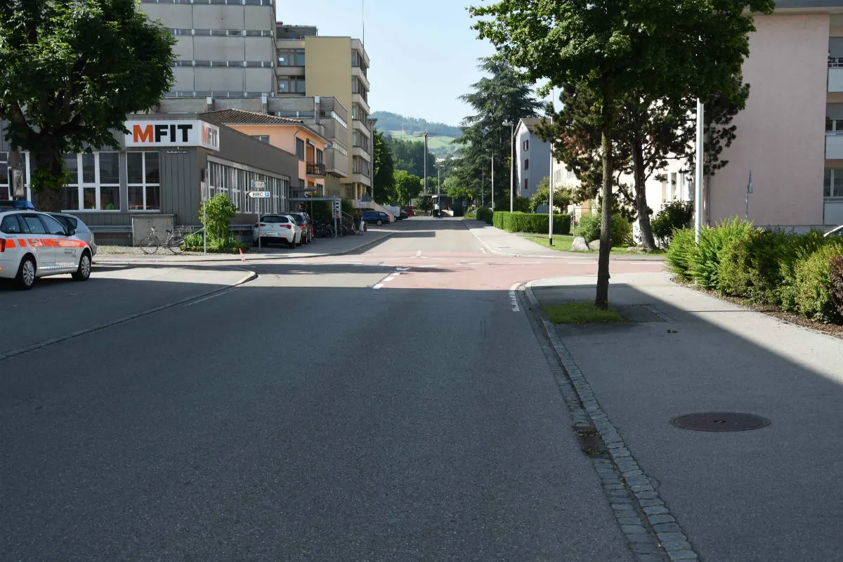 Gossau SG - Velofahrerin missachtet Rechtsvortritt 