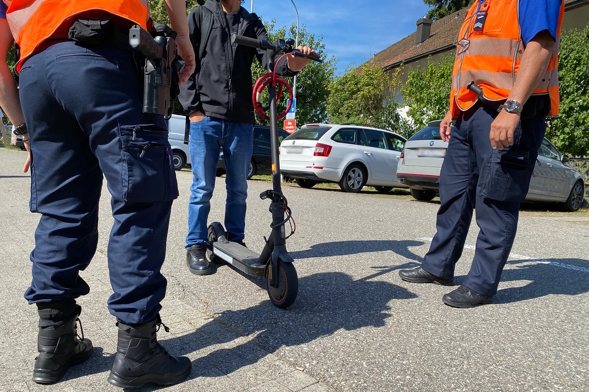 Kanton Solothurn - Kontrolle von E-Bikes, E-Trottinetts und Mofas 