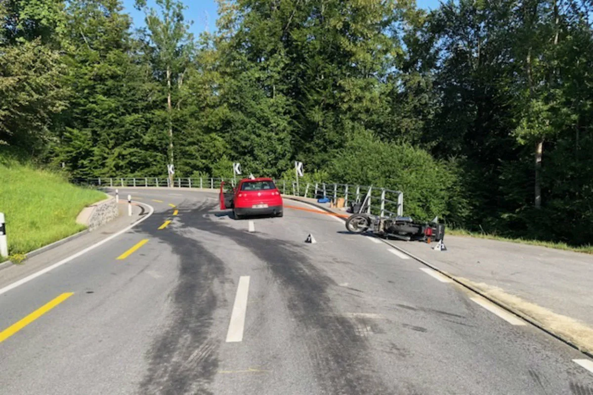Schachen b. Herisau AR - Motorradfahrer tödlich verunglückt