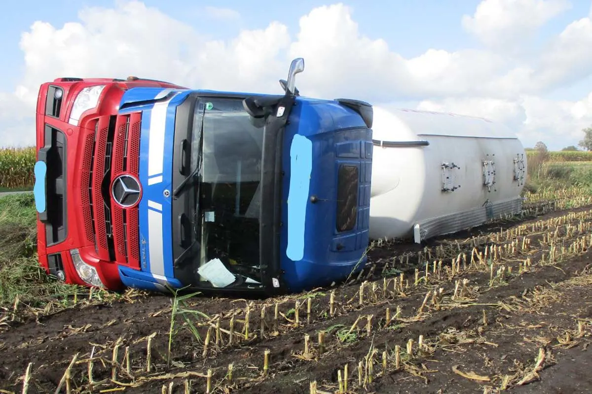 Heftiger Crash in Hüde - Überholversuch gescheitert