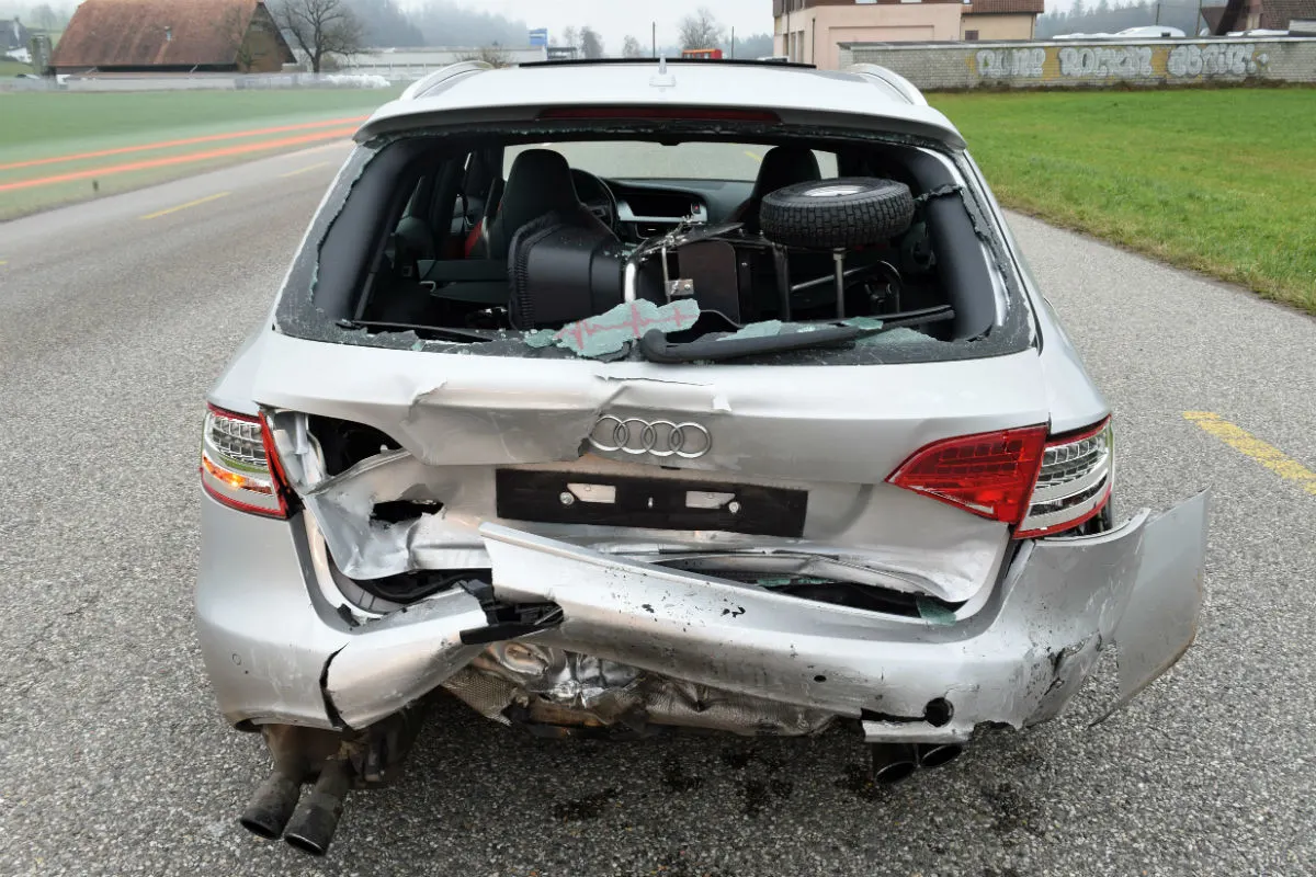 Malters LU - Massiv ins Autoheck geprallt