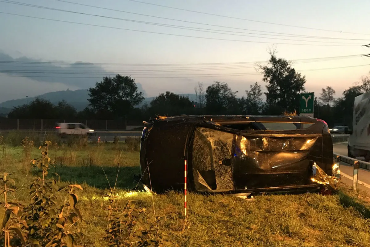 A1/Rothrist - Taxifahrerin stirbt bei Selbstunfall - Zeugenaufruf