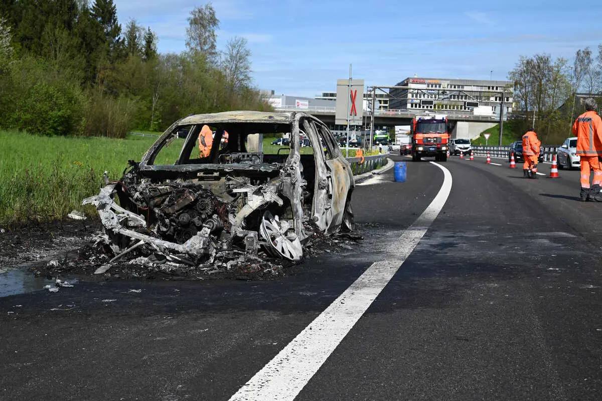 St. Gallen - Auto brannte auf der A1 