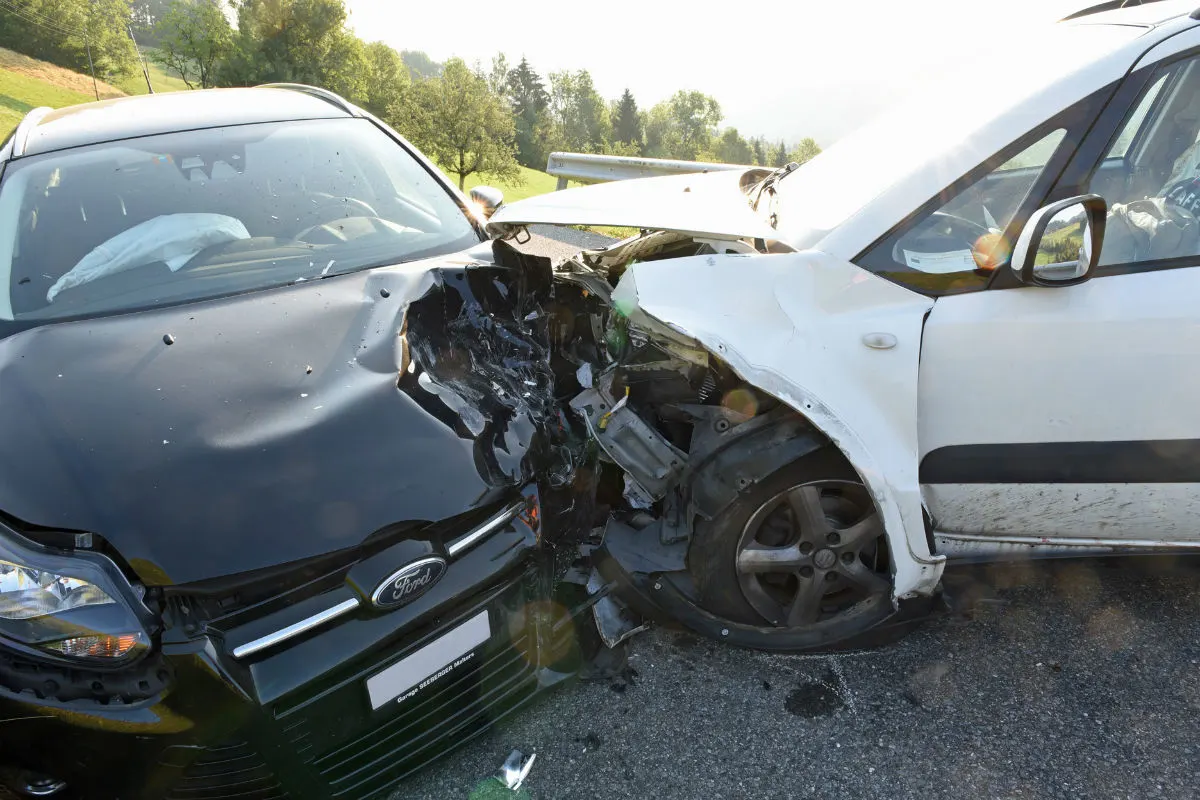 Entlebuch - Rengg LU - Frontalkollision mit zwei Personenwagen