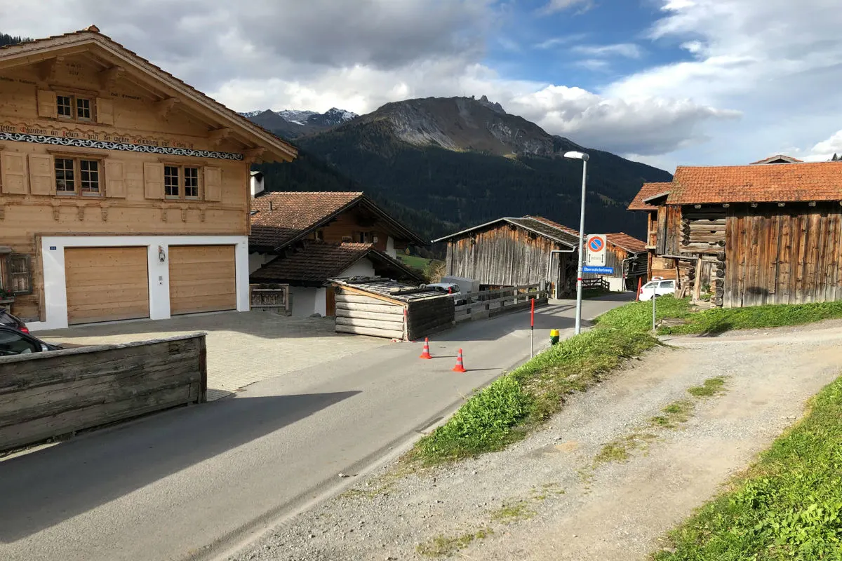 Klosters GR - Fussgängerin angefahren und verletzt - Zeugenaufruf