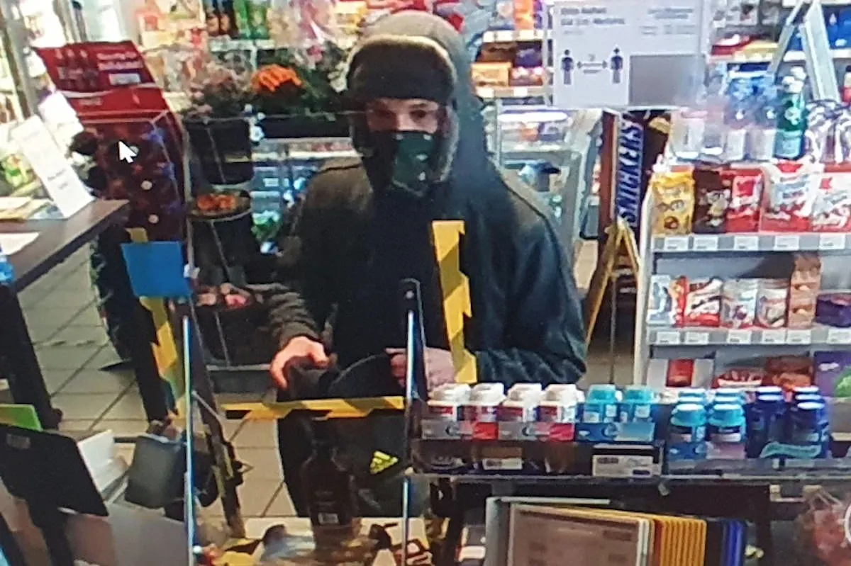 Menden – Fahndung nach Tankstellenräuber