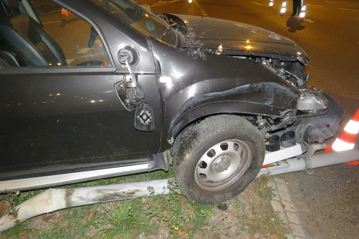 Aarau AG - Alkoholisiert Ampel umgefahren