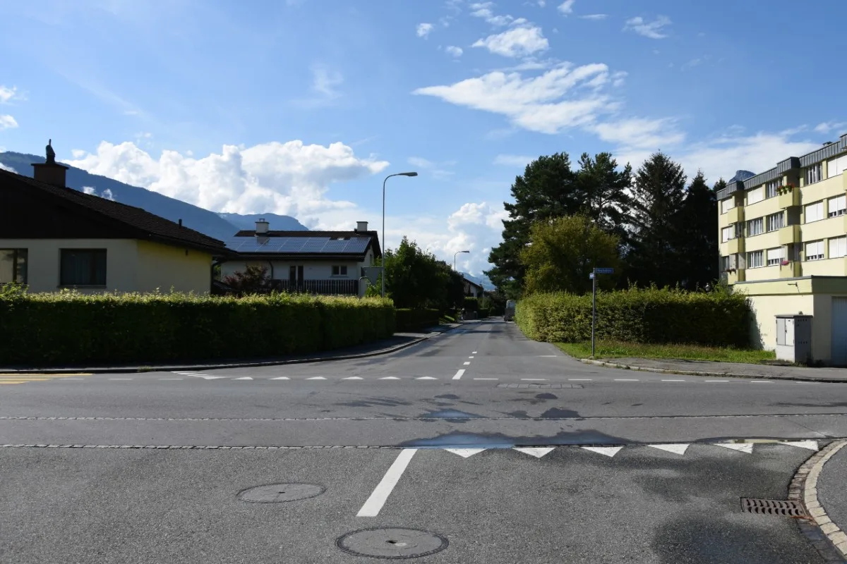 Kollision in Bad Ragaz SG -  Mofa prallt in Auto