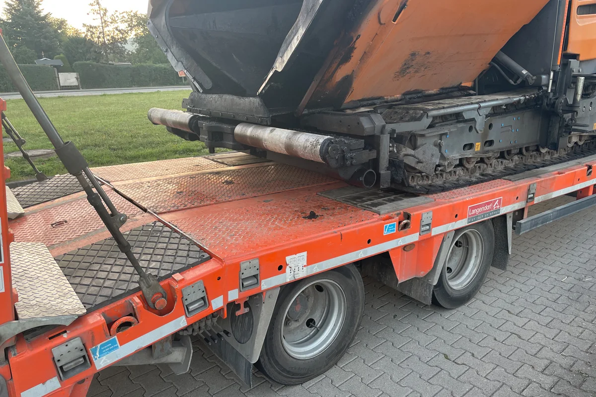 B7 Erfurt TH – Polizei stoppt Lkw mit ungesicherter Baumaschine