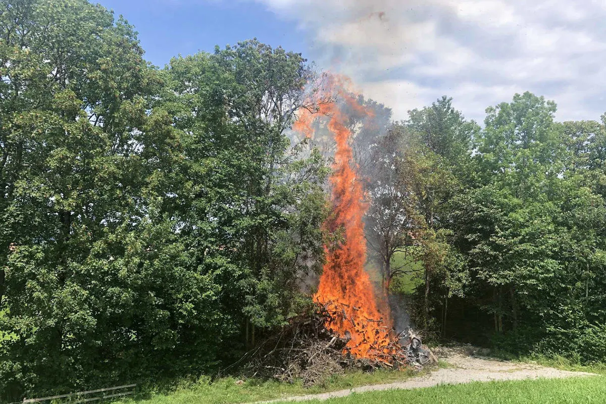 St.Ursen / Promasens / Semsales FR – Drei Brände an einem Tag in der Natur
