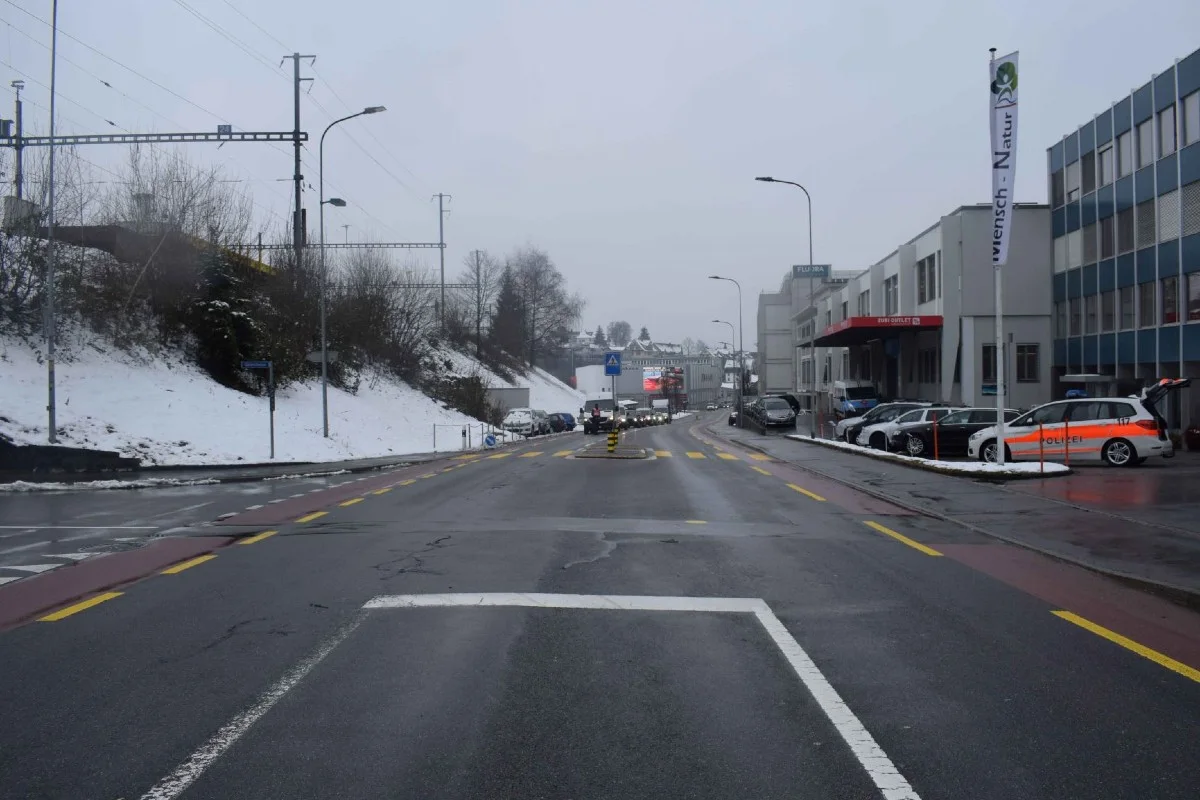 Herisau AR - Kollision zwischen Auto und E-Bike