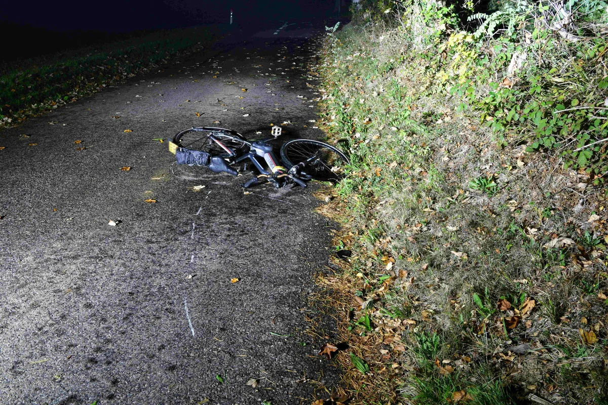 Brittnau AG - Fahrradfahrer erleidet nach Sturz schwere Kopfverletzungen