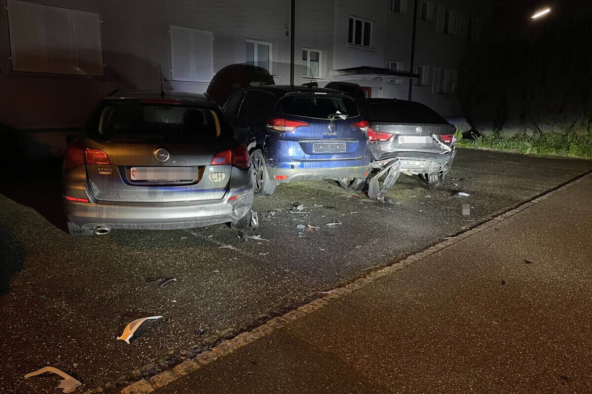 Oftringen AG - Mercedes gestohlen und verunfallt 
