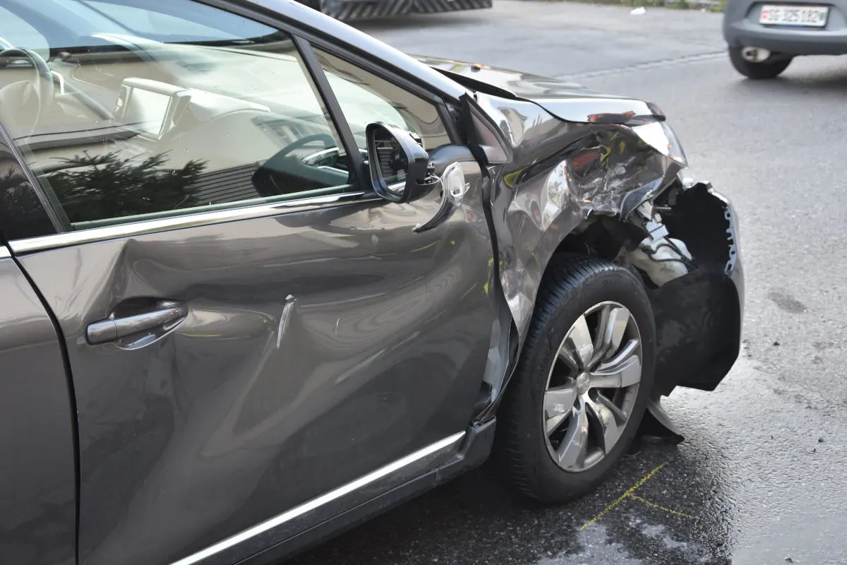 Balgach SG - Unfall zwischen Auto und Motorrad