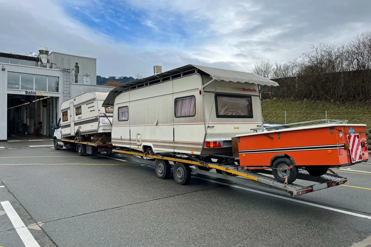 Inwil LU - Polizei zieht massiv überladenen Lieferwagen aus dem Verkehr