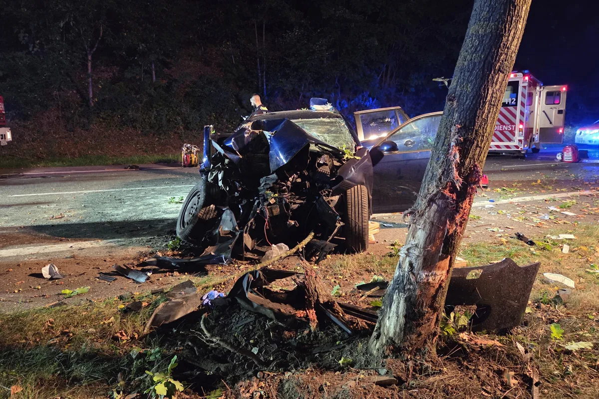 Arnsberg NW – Drei Männer bei Unfall lebensgefährlich verletzt