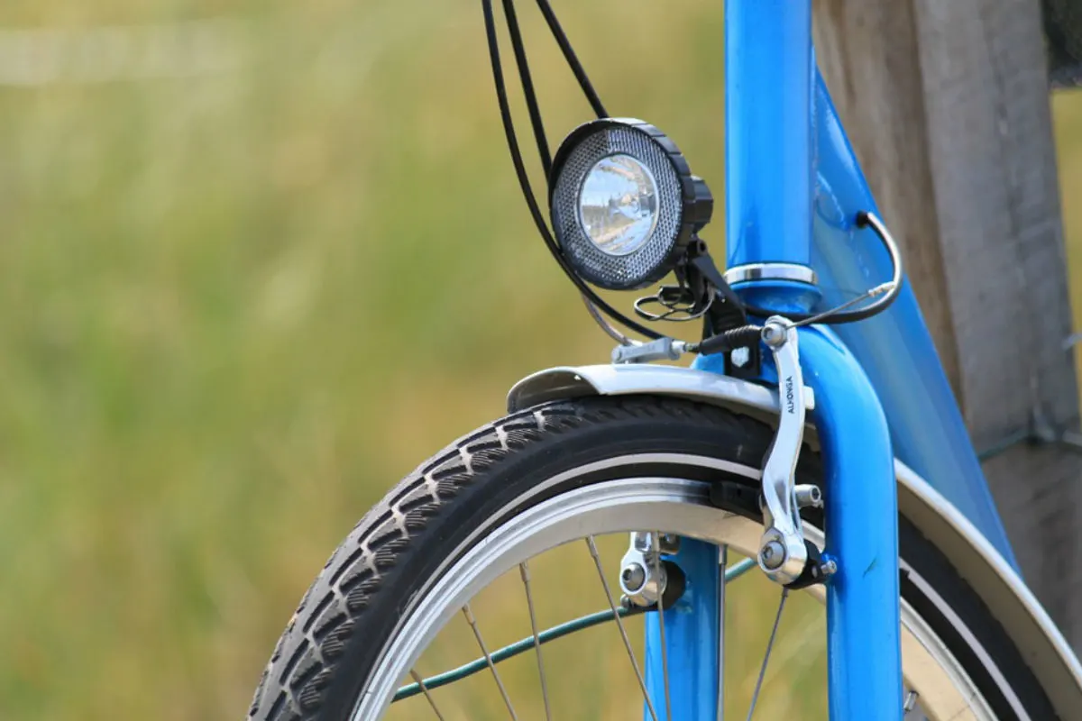 Zeugenaufruf nach Fahrerflucht in Ruhla – 14-jähriger Fahrradfahrer schwer verletzt