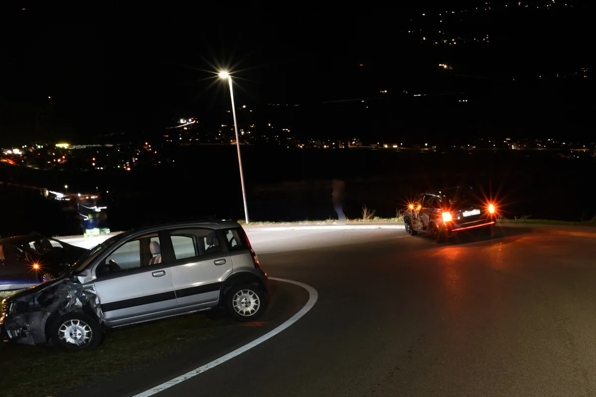 Scharans GR - Schwangere Frau muss nach Unfall ins Spital 