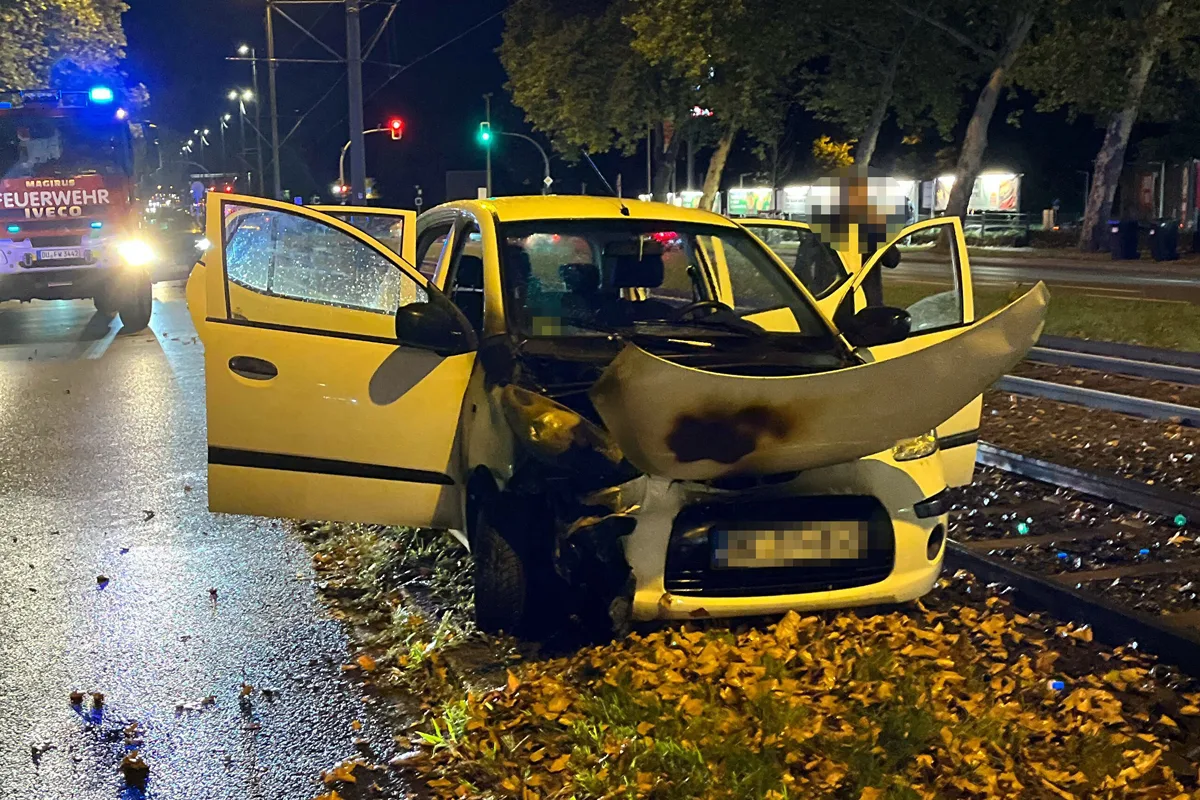 Duisburg NW – Betrunkener Autofahrer landet im Gleisbett