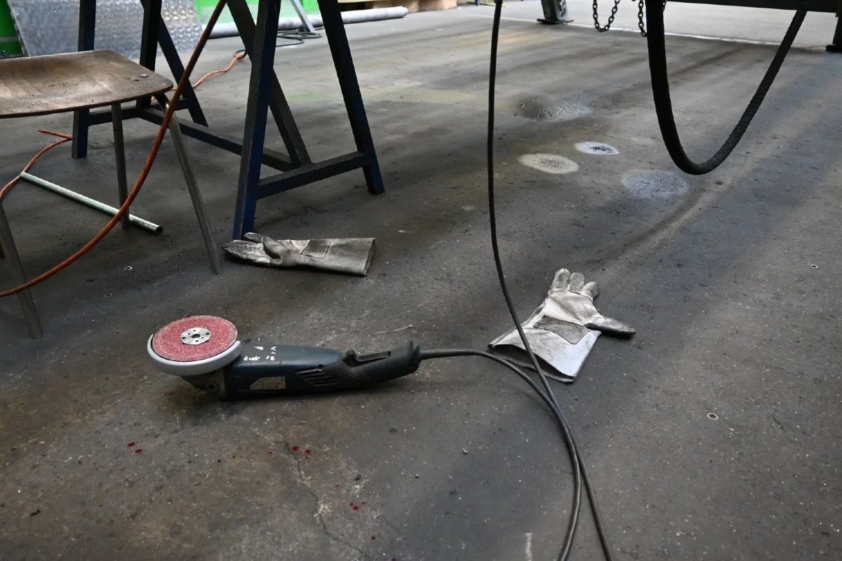 Ruggell FL - Mittelfinger bei Arbeitsunfall verletzt