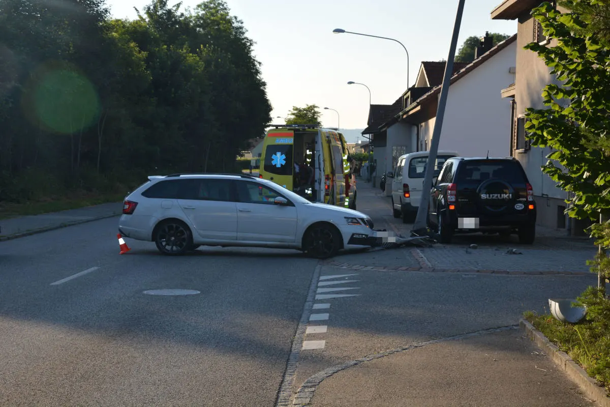 Obergösgen SO - Angetrunkener Automobilist verursacht Selbstunfall 