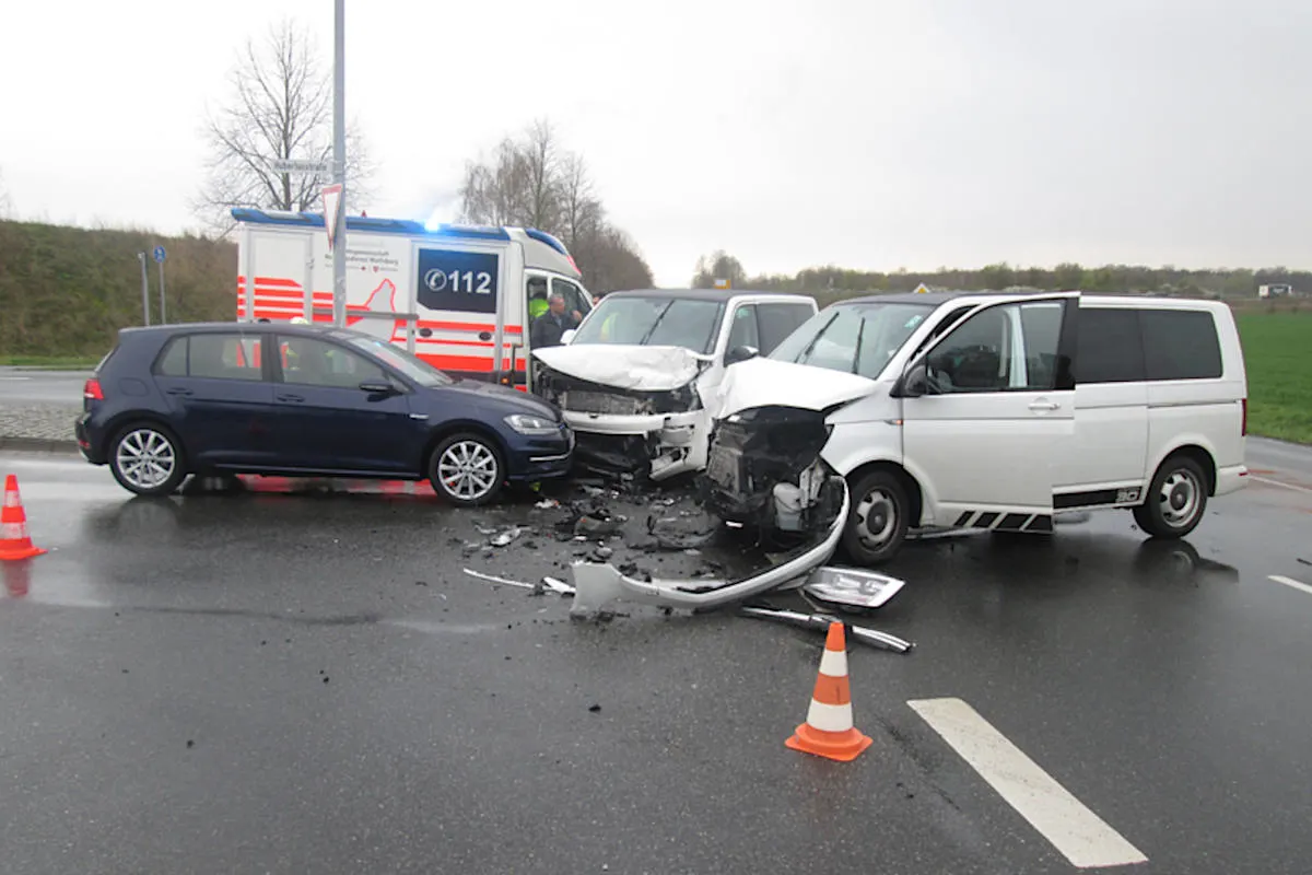 Unfall mit vier Verletzten