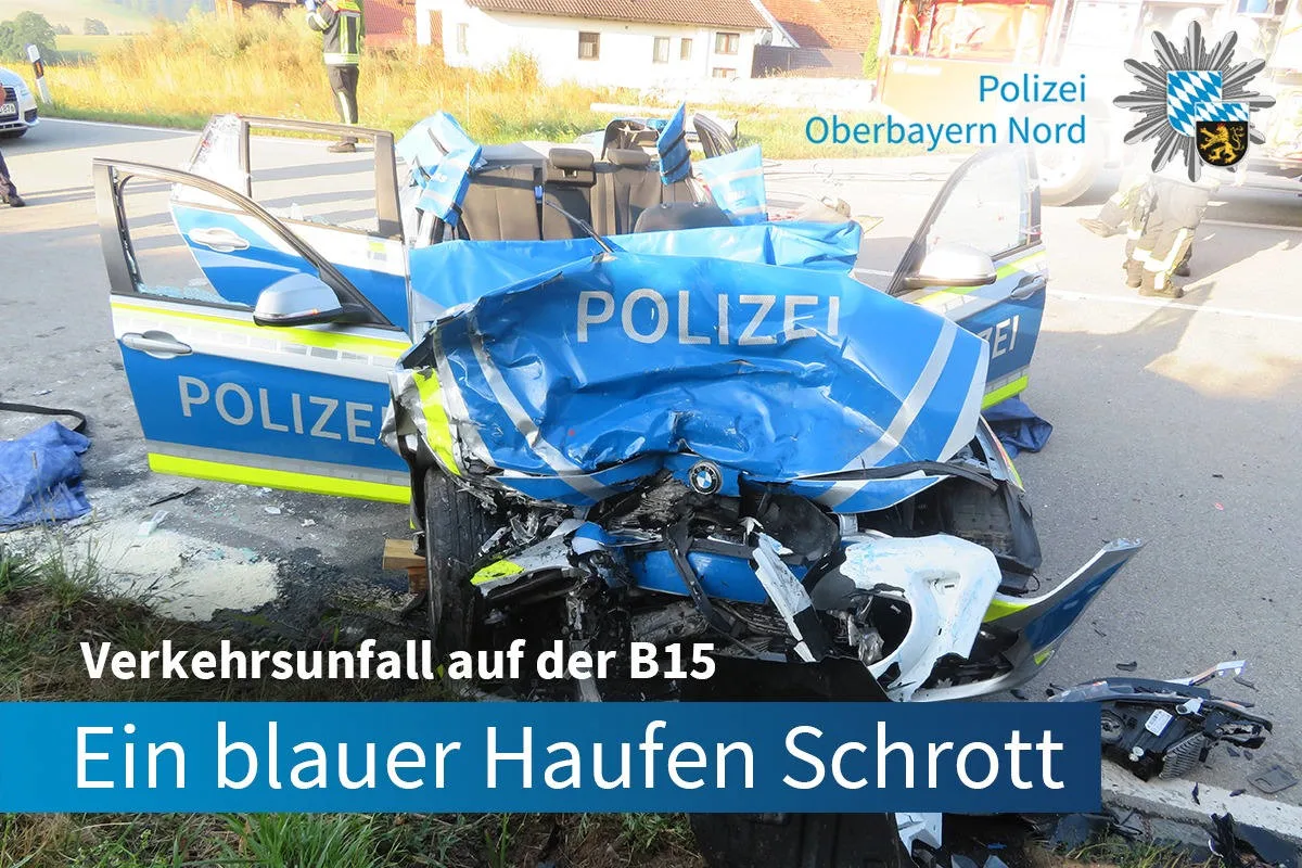 Streifenwagen in heftige Kollision auf der B15 verwickelt