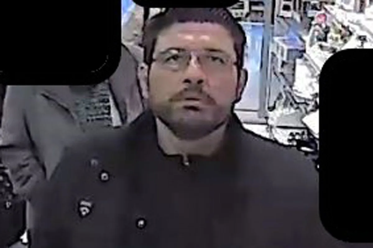 Bochum - Parfüm-Diebstahl -  Wer kennt diesen Mann?