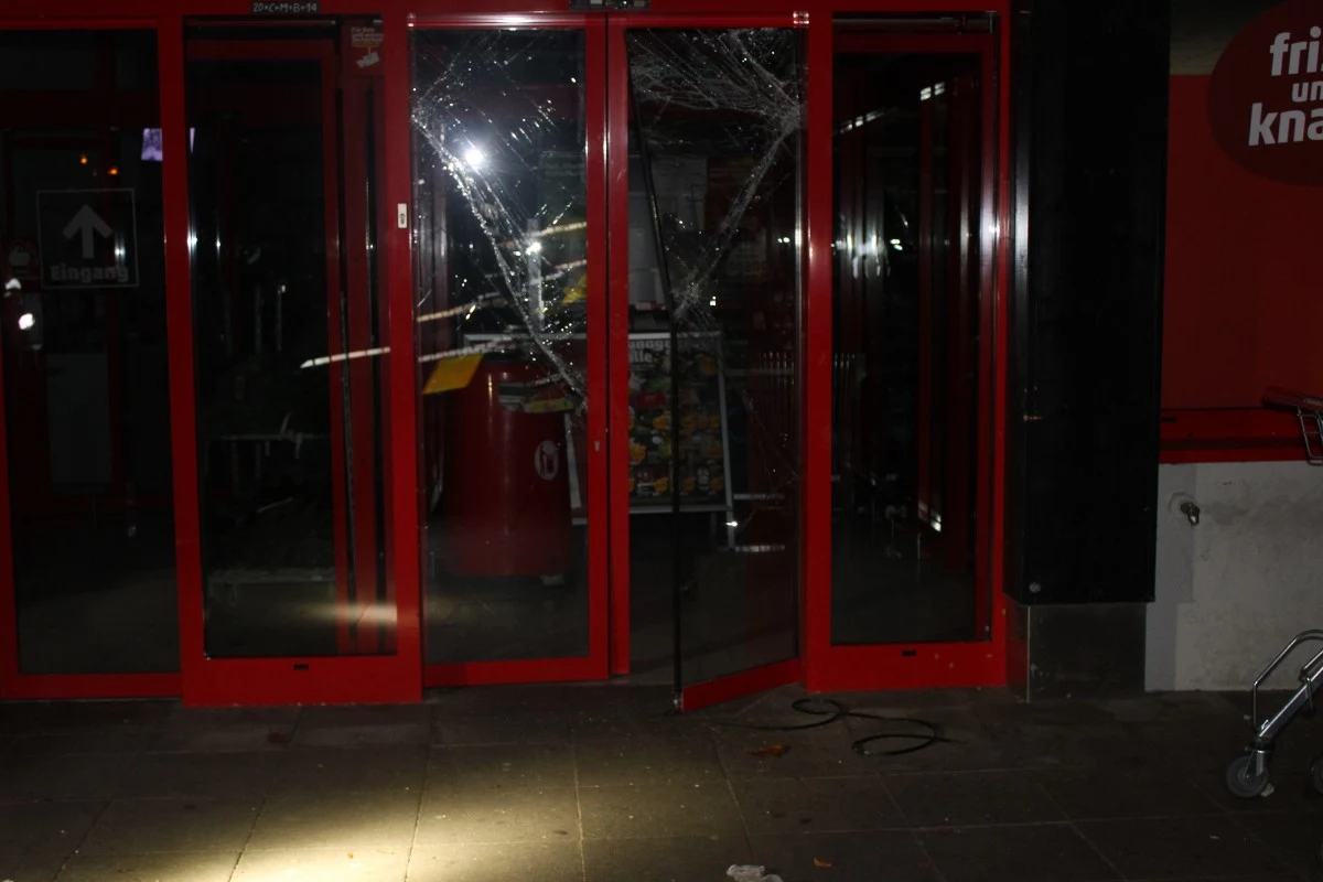 Zeugenaufruf in Odenthal – Täter nach Einbruch in Supermarkt mit Seesack flüchtig