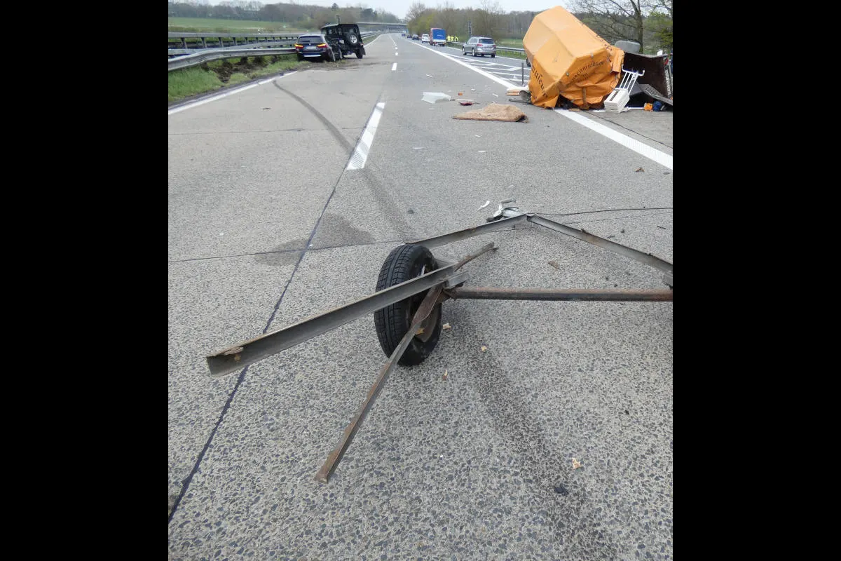 A29 Oldenburg – Verkehrsunfall auf der Autobahn verursacht Vollsperrung