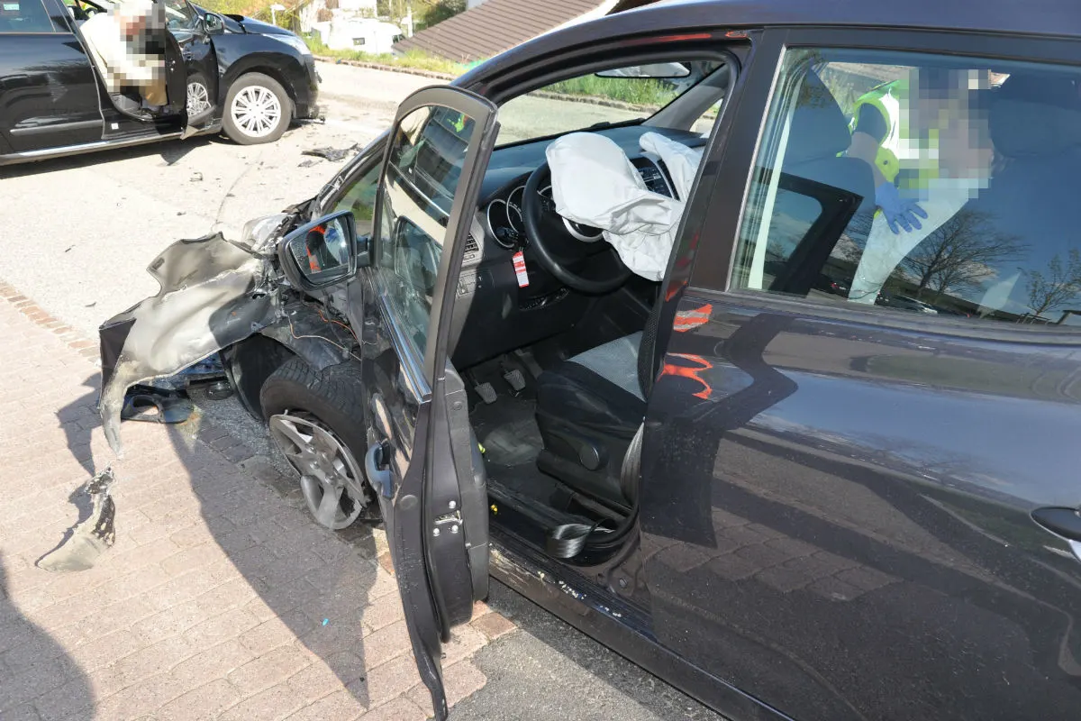 Kyburg-Buchegg SO - Kollision zwischen zwei Autos