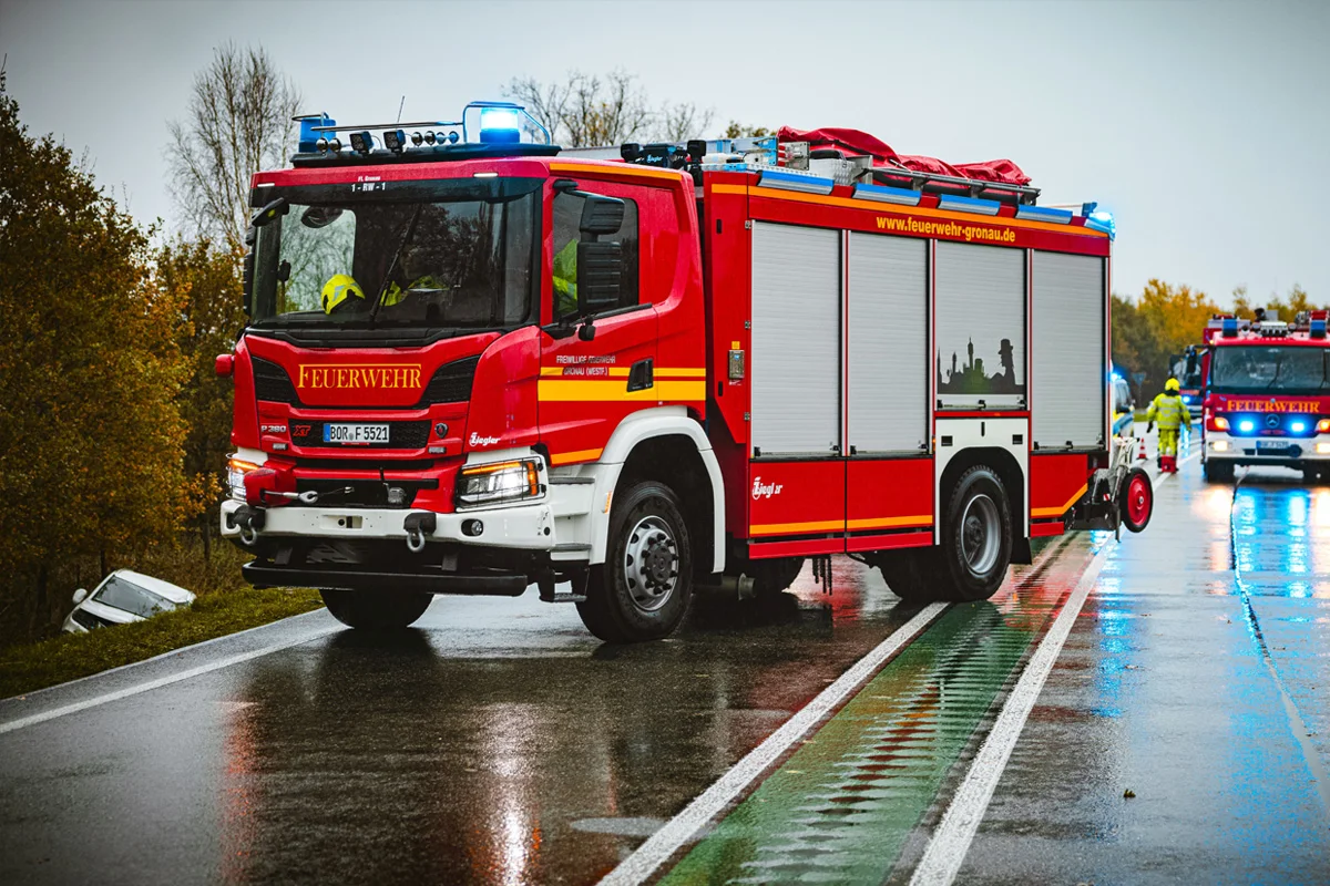 B54 Gronau NW – Zwei Schwerverletzte bei Auffahrunfall auf Bundesstraße