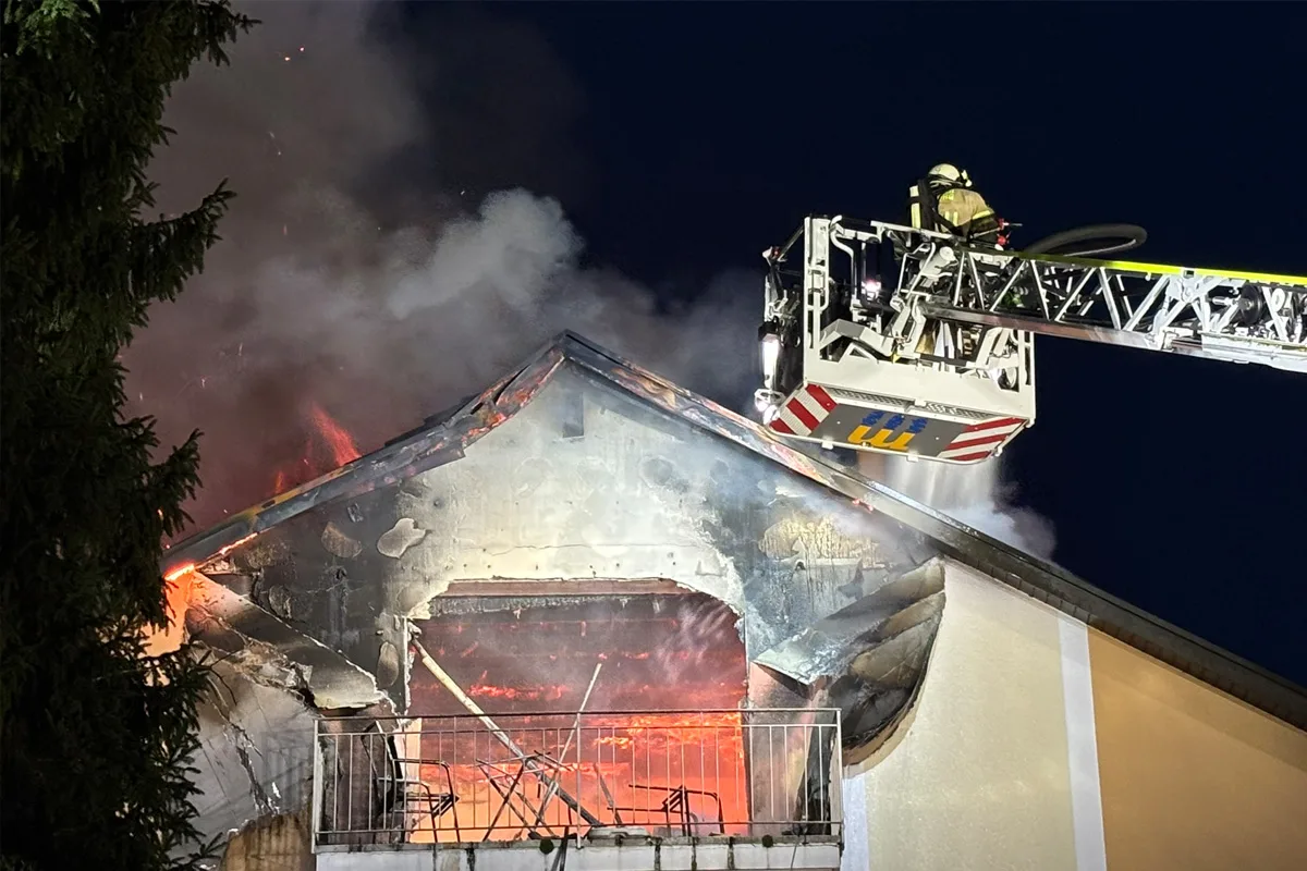 Meersburg BW – Großeinsatz bei Brand von Wohnung im Dachgeschoß