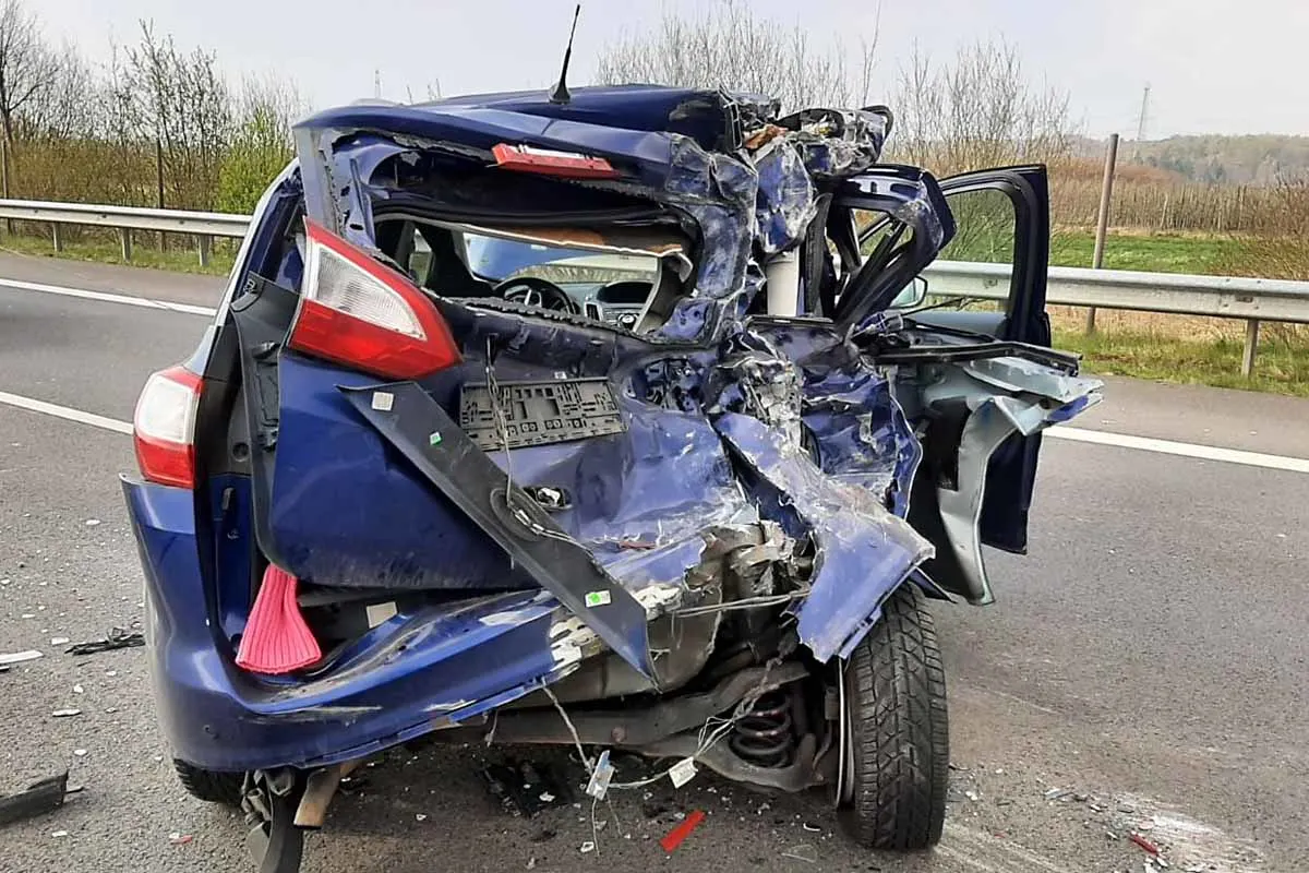 Dollern - Schwerer Unfall auf der Autobahn 26