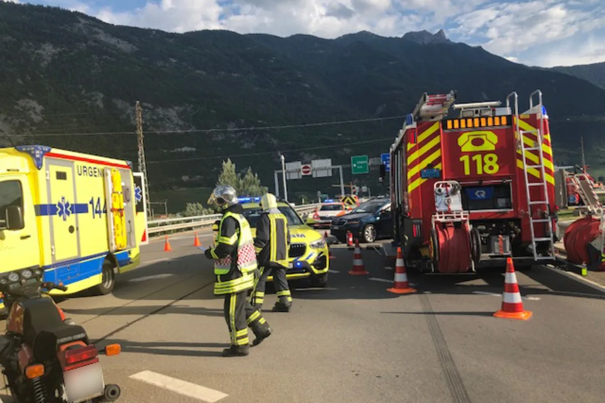 Riddes VS - Unfall auf Viadukt mit einer verletzten Frau