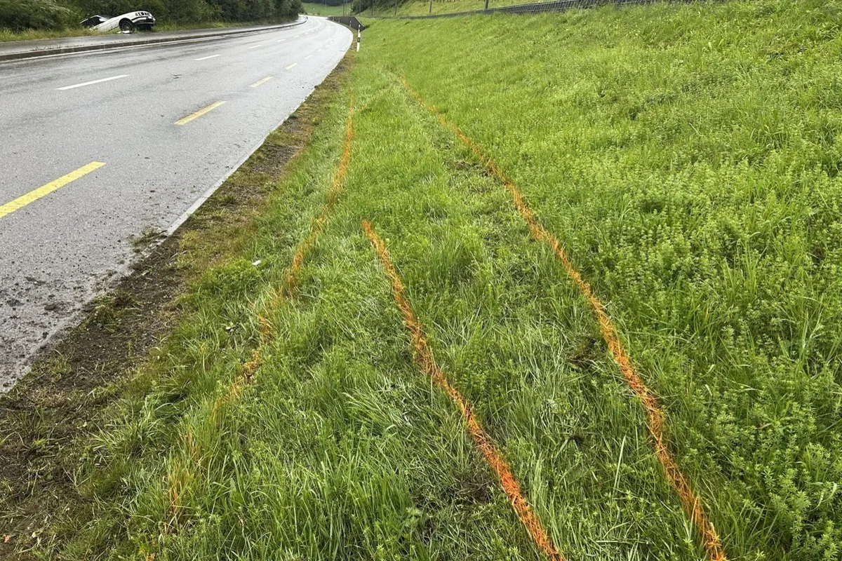 Gais AR – Auf regennasser Fahrbahn verunfallt