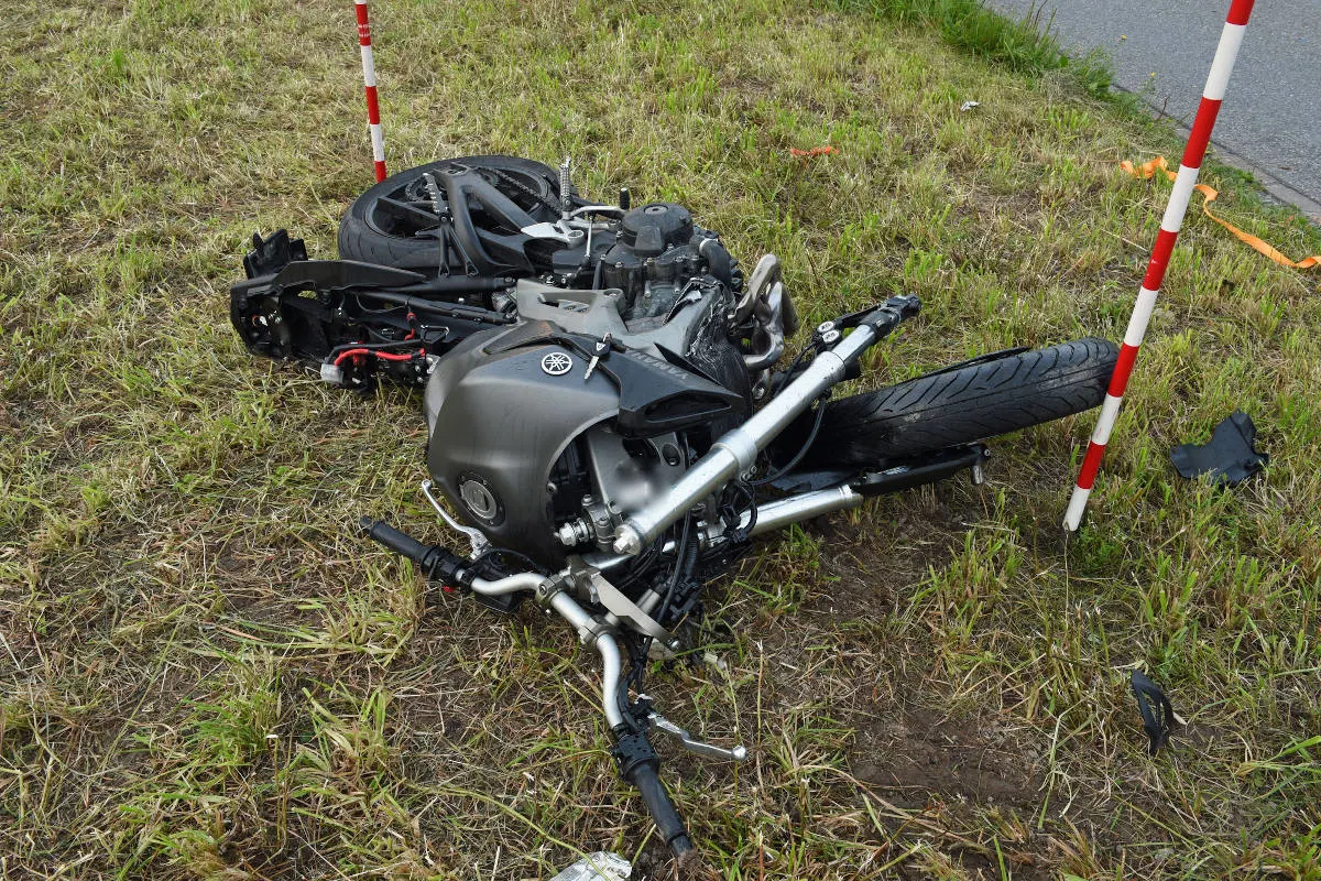 Ettiswil LU – Motorradfahrer bei Kollision mit Auto erheblich verletzt